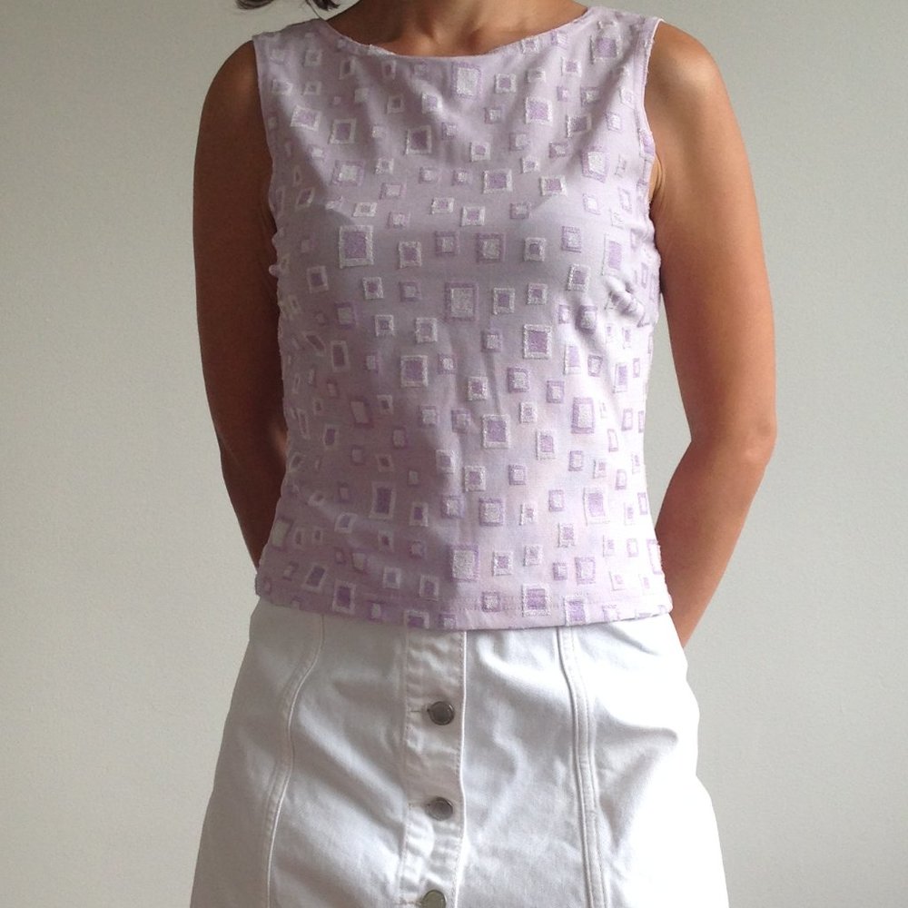 Betty Blue - Lilac Sleeveless Boat Neck Shirt